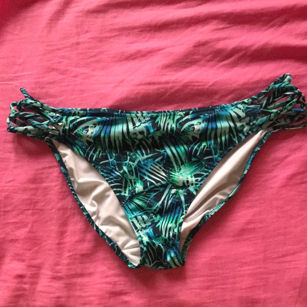 pink victoria’s secret bathing suit bottoms
